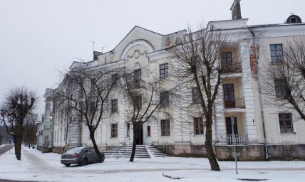 Трехэтажный дом в Силламяэ можно купить дешевле, чем скромную квартиру в Таллинне