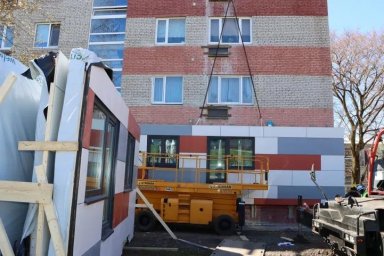 Старая хрущевка в Силламяэ преображается с каждым днем